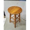 Image 1 : Wooden Stool H-2ft