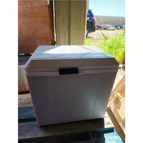 "Koolation" Powered Cooler with power cord