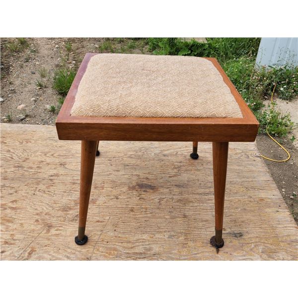 Vintage Brown Square Wooden Sittiing Stool, Cream Cushion H-1ft 5 1/2" W-1ft 6" D-1ft 6"