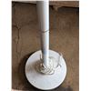 Image 4 : Tall White Floor Lamp