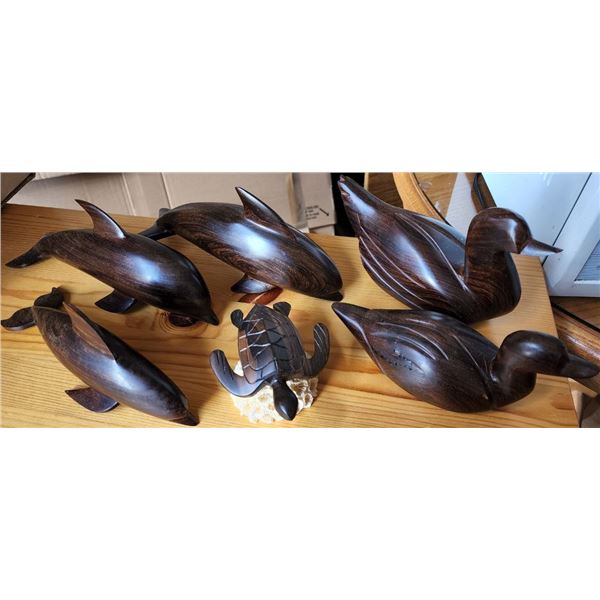 Lot of Solid Wood Figurines, Turtle is sitting on a real Ocean Coral