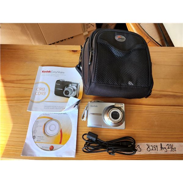 "Kodak" Battery Powered Digital Camera, with case and accessories