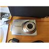 Image 2 : "Kodak" Battery Powered Digital Camera, with case and accessories