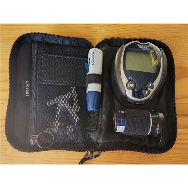 "One Touch Ultra 2" Diabetic Blood Tester, Strips Expired, with Carrying Case
