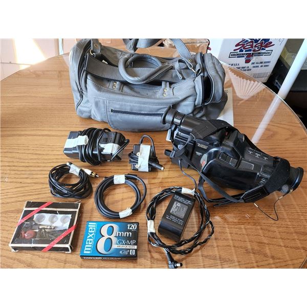 "Realistik" Movie Recorder Video Camera, Complete (Tested Working) with Accessories and Carrying Cas