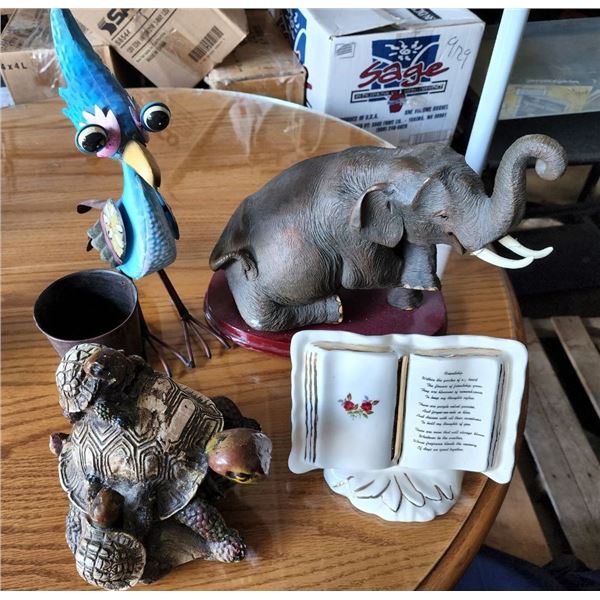 Lot of Assorted Ornaments and Figurines