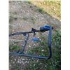 Image 3 : blue electric snow thrower (untested)