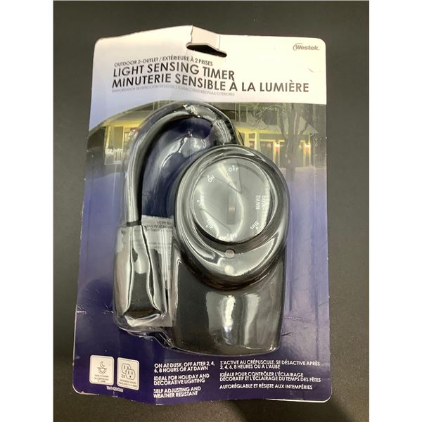 Westek Outdoor 2-Outlet Light Sensing Timer