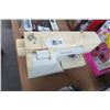 Image 1 : Singer Sewing Machine