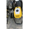Image 2 : Dewalt 2400 PSI Electric Pressure Washer