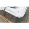 Image 2 : Plug N Power 5' x 6' 110V Hot Tub w/New Motor & Cover