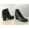 Image 2 : "Hero" (Girl) - Steve Madden sz. 6.5 black leather boots - ep. 212-231 (From the superhero show)