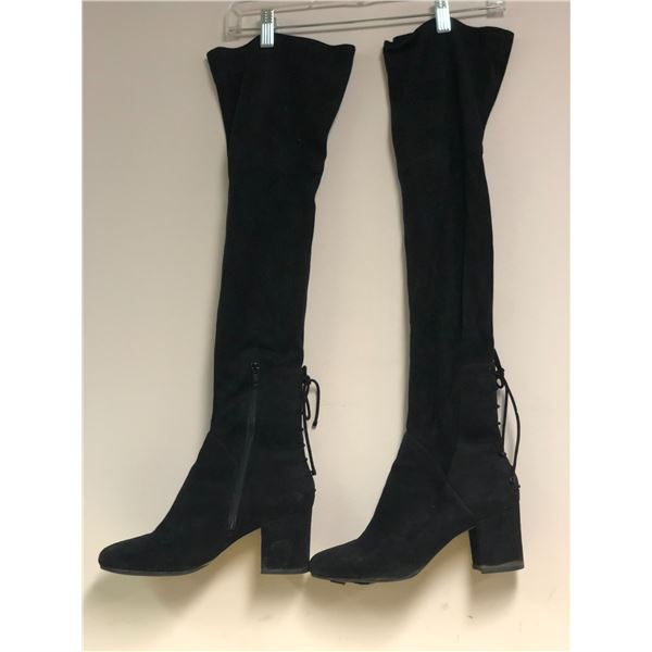 HOTSTOCK "Hero" (Girl) Aldo black suede knee high boots ep. 212 ch. 3 / sc. 38 (From the superhero s