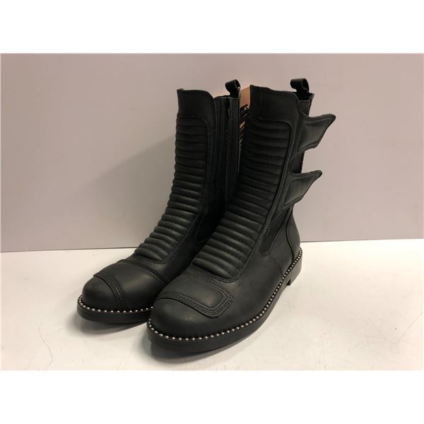 "Hero stunt" Pair sz. 9 black leather boots (From the superhero show)