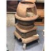 Image 1 : Keystone No.16 cast iron pot belly stove / missing parts & damaged present (From the horror drama sh