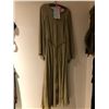 Image 1 : HOTSTOCK "Hero" (Girl) camelot robe wardrobe costume - ep, 212 multiple scenes (From the superhero s