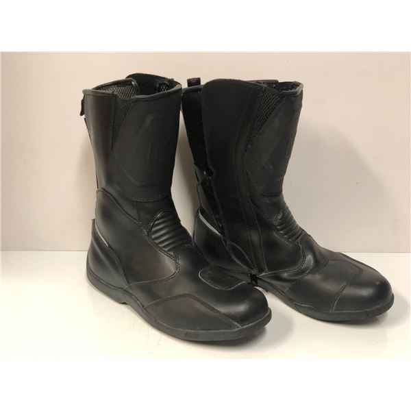 "Hero" (Boy) black motorcycle boots (From the superhero show)