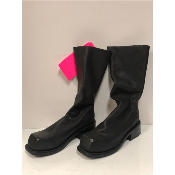 Pair of "Hero" (Girl) european sz. 39 - (made in Germany) Black Square Toe calf height boot (From th