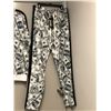 Image 3 : "Benjamin Franklin" $100 bank notes mens sz. XL 2 pc. tracksuit (From the superhero show)