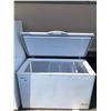 Image 2 : Working Danby designer white chest freezer