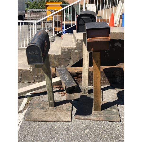 group of 4 set Dec Prop mailboxes (From the thriller show)