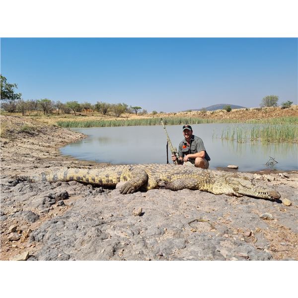 South Africa Crocodile Hunt    De Wet Hunting Safaris