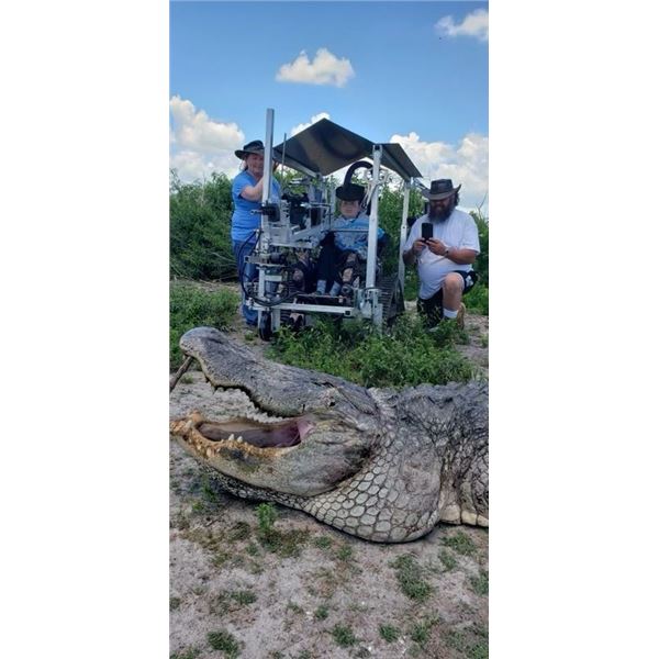 Alligator and  Hog Hunt  Clay Gully Outfitters