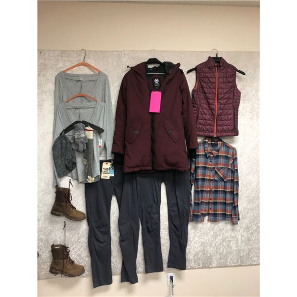 "Superhero Show - Season 6 Ep. 11"- #4 Hero - Complete camping outfit (11 pcs) - includes Maroon Can