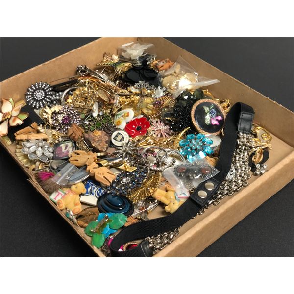 Box lot of vintage jewelry from the show - includes mostly pins