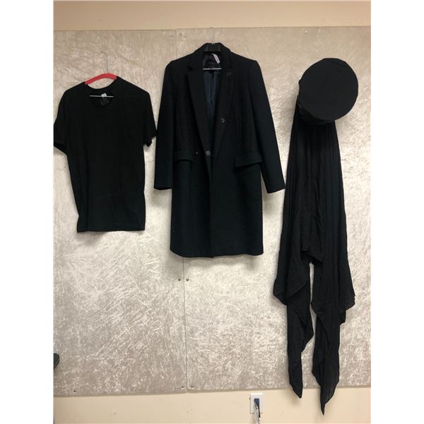 "Superhero Show" - Season 5 Ep. 1- #58/#59 Hero - Group of 3 clothing - includes Zara black Coat (si