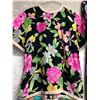 Image 2 : "Superhero Show" - Group of 4 vintage floral dress & 1 vintage floral shirt