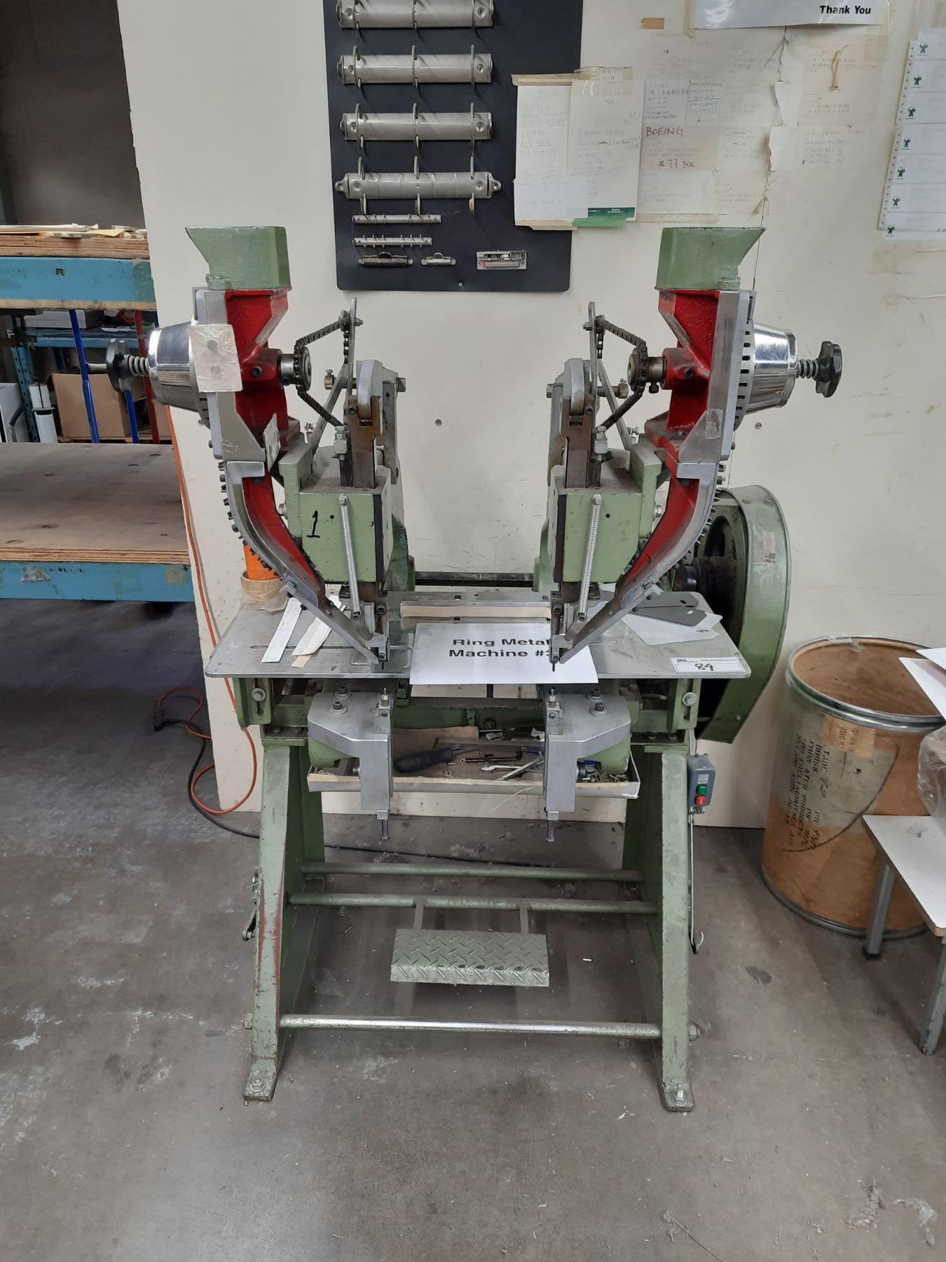 GREEN INDUSTRIAL DUAL HEAD METAL RING MACHINE