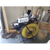 Image 1 : YELLOW MOBILE INDUSTRIAL BANDING MACHINE WITH TOOLING