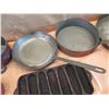 Image 8 : Multiple Pots & Pans, Skillets, Corn on the Cob Holder, Misc Sizes