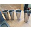 Image 8 : Waring 3 Station Milkshake Machine WDM360 w/ 8 Metal Cups