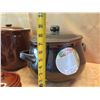 Image 15 : Qty 4 Onion Soup Bowls & 3 Crocks w/ Lids