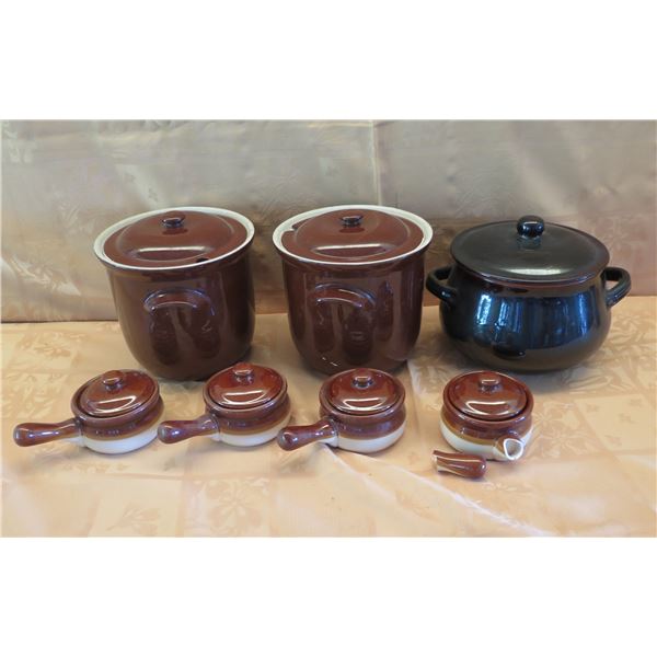 Qty 4 Onion Soup Bowls & 3 Crocks w/ Lids