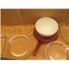 Image 4 : Multiple Glass Loaf Pans, Pie Plates, Casserole Dishes, Pans, Measuring Cups, etc