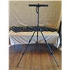 Image 1 : Sierra Aluminum Travel Tripod Easel 69"H w/ 5 Art Alternatives Bags (empty)