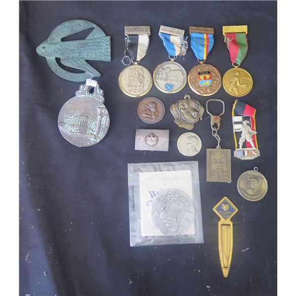 Multiple Medals, Key Chains, Pins: A Medalha, Animal, Foreign, Hawaii Crest, etc