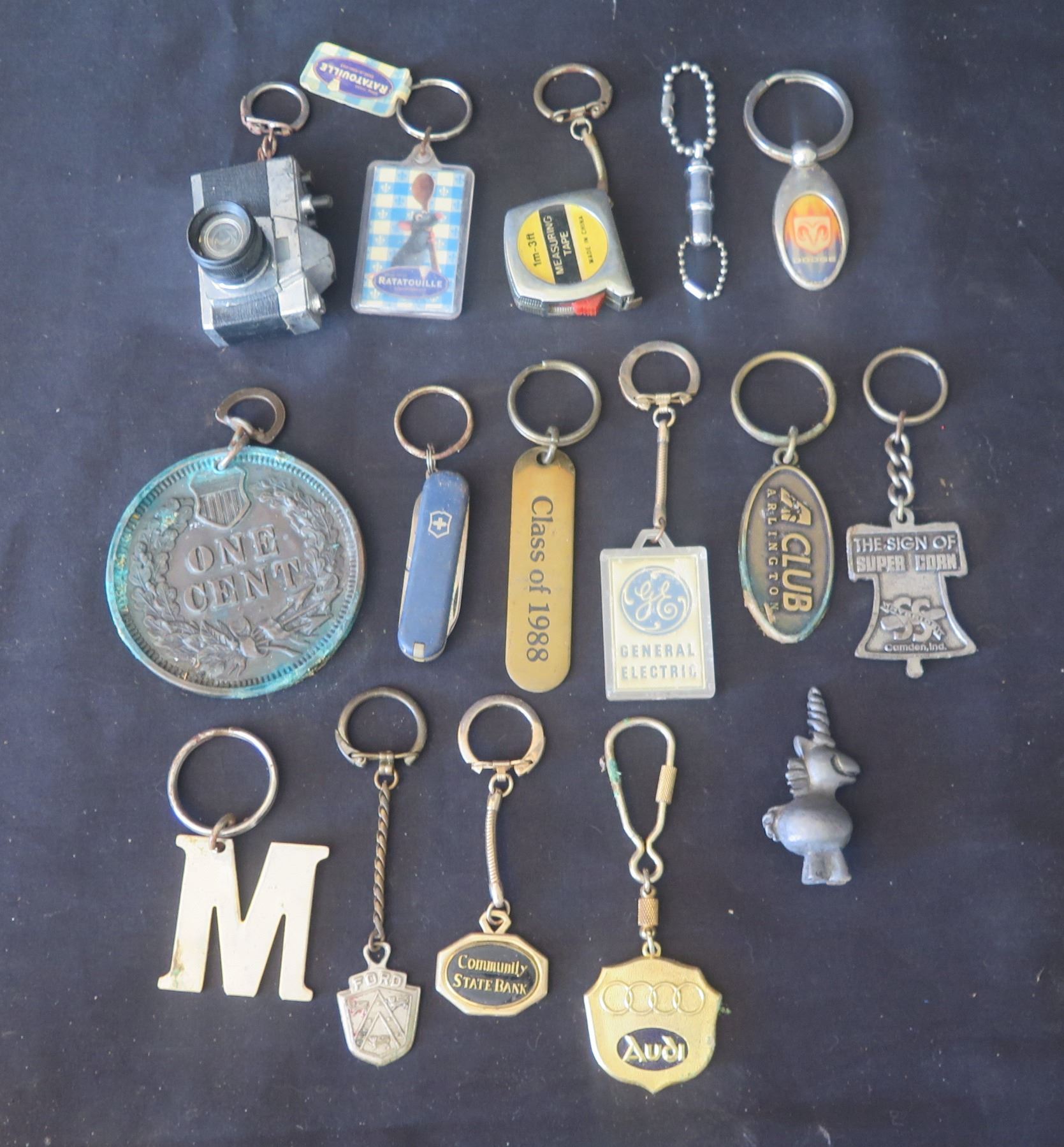 Multiple Collectible Keychains: Camera, GE, Class of 1988, Pocket Knife ...
