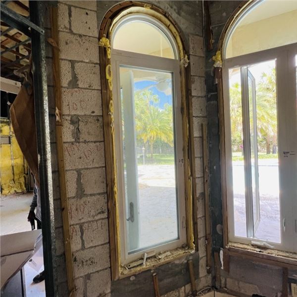 PGT IMPACT WINDOW WITH ARCH TOP WINDOW APPROX 71" X 27.25" ARCH APPROX 16" X 27.25"  SEE PHOTOS ITEM