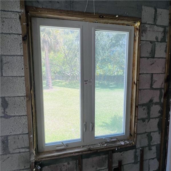 PGT IMPACT WINDOW WINDOW APPROX 46.25" X 57.75" SEE PHOTOS ITEMS WILL BE REMOVED AND READY FOR PICKU