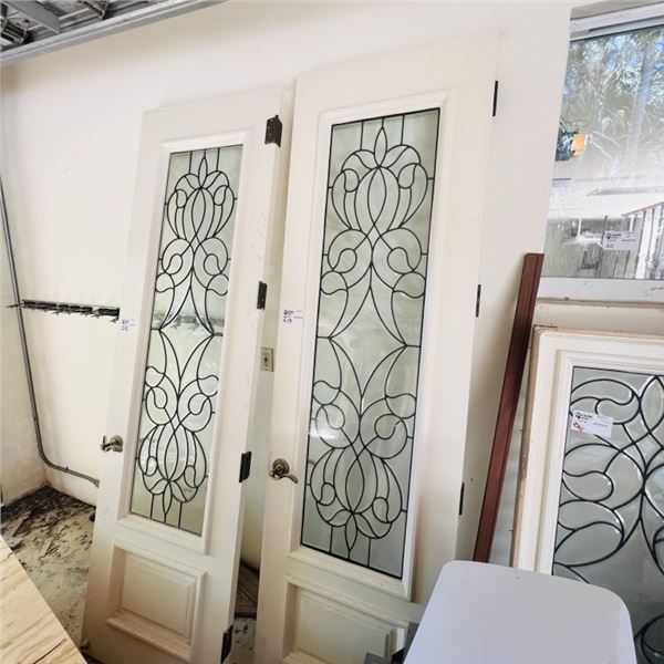 SET OF 2 SOLID WOOD BEVELED GLASS DOORS 28  X 95  EACH