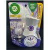 Image 1 : 12 AIR WICK 1 WARMER AND 1 REFILL LAVENDER CHAMOMI