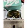 Image 1 : 2X NIKE GOGGLES SEE PICTURES DISPLAY UNITS