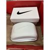 Image 2 : 4X NIKE GOGGLES IN BOXES GOGGLES DISPLAY UNITS