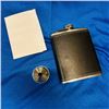 Image 1 : 8X WHISKEY FLASK BOXED