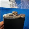 Image 2 : 8X WHISKEY FLASK BOXED