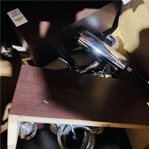 PALLET LOT HI END PLUMBING FIXTURES